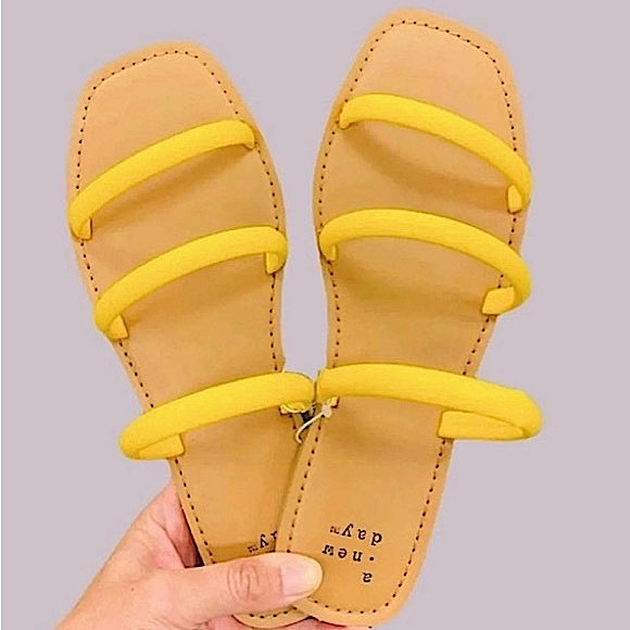 NWOT Wren triple strap sandals - Picture 10 of 10